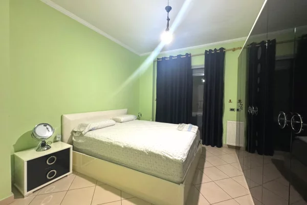 Shtepi me qera Apartament ne Tirane, 2+1, Mobilimi E mobiluar, Pagesa 55,000  Leke.