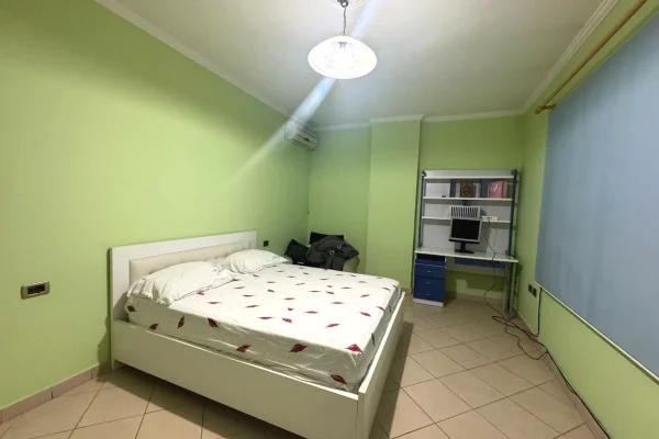 Shtepi me qera Apartament ne Tirane, 2+1, Mobilimi E mobiluar, Pagesa 55,000  Leke.