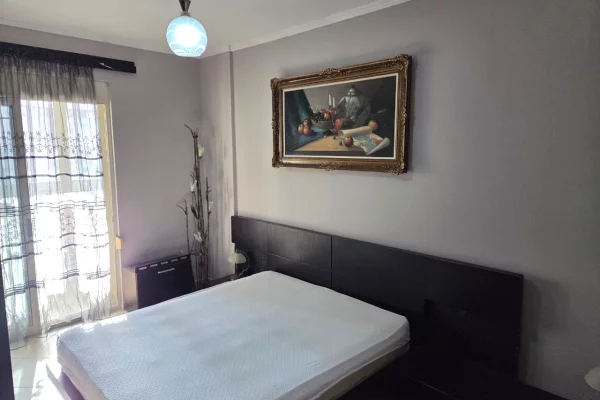 Shtepi me qera Apartament ne Tirane, 2+1, Mobilimi E mobiluar, Pagesa 60,000  Leke.