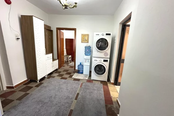 Shtepi me qera Apartament ne Tirane, 2+1, Mobilimi E mobiluar, Pagesa 550  Euro.