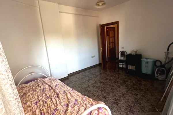 Shtepi me qera Apartament ne Tirane, 2+1, Mobilimi E mobiluar, Pagesa 500  Euro.