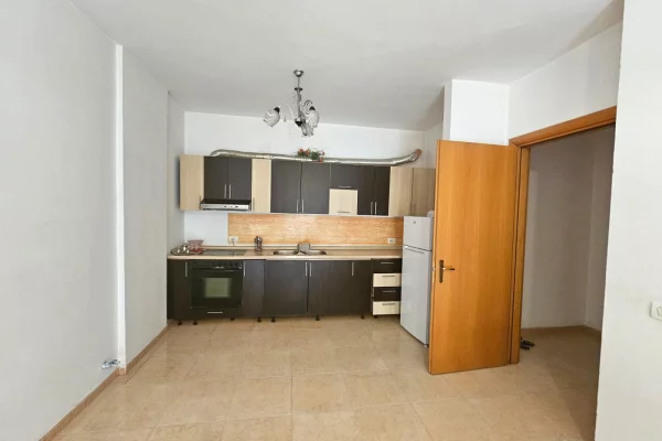 Shtepi me qera Apartament ne Tirane, 2+1, Mobilimi E mobiluar, Pagesa 550  Euro.