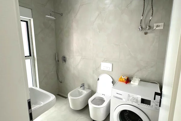 Shtepi me qera Apartament ne Tirane, 1+1, Mobilimi E mobiluar, Pagesa 45,000  Leke.