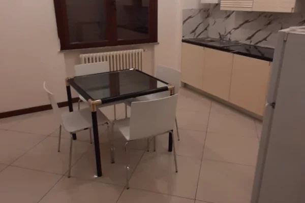 Villa di lusso in affitto a Tirana 1+1, Arredato