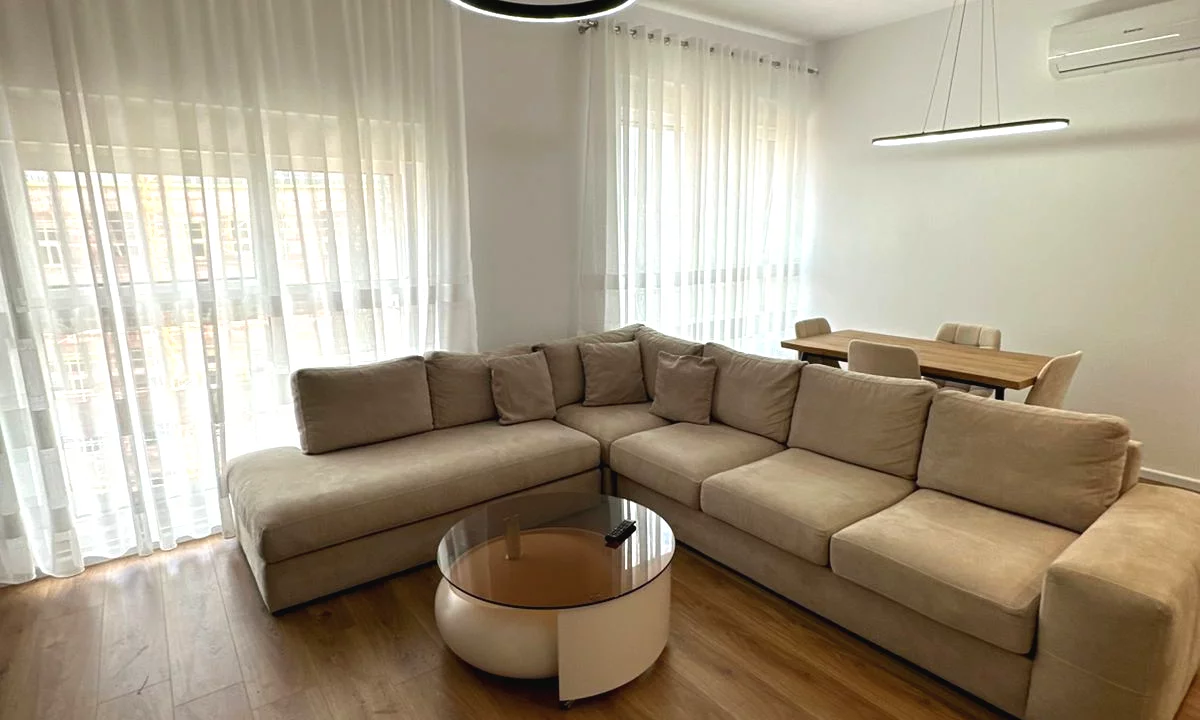 Shtepi me qera Apartament ne Tirane, 1+1, Mobilimi E mobiluar, Pagesa 45,000  Leke.