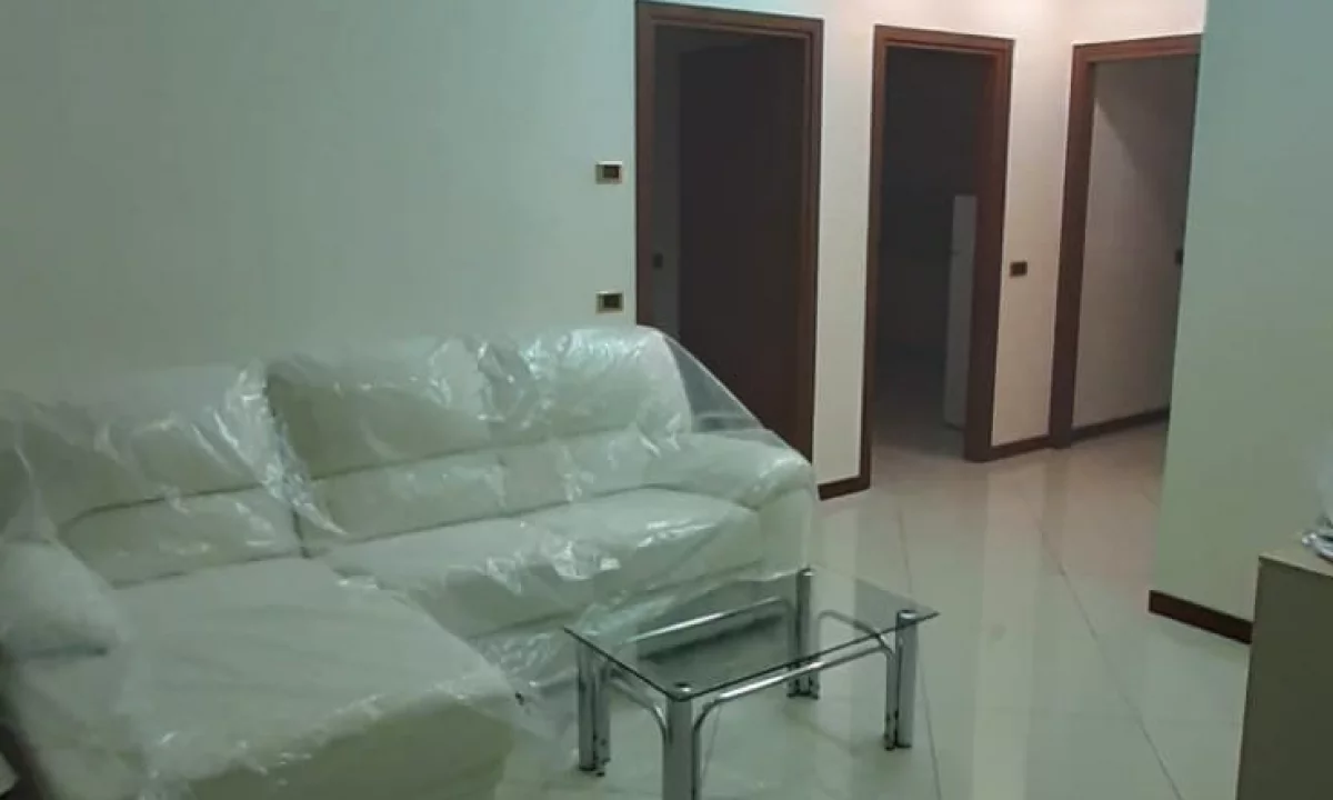 Villa di lusso in affitto a Tirana 1+1, Arredato