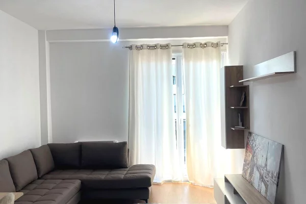 Shtepi me qera 1+1 ne Tirane - 65,000 Leke