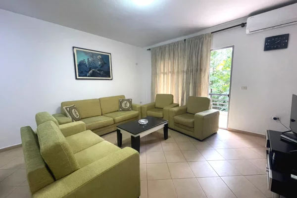 Shtepi me qera 2+1 ne Tirane - 60,000 Leke