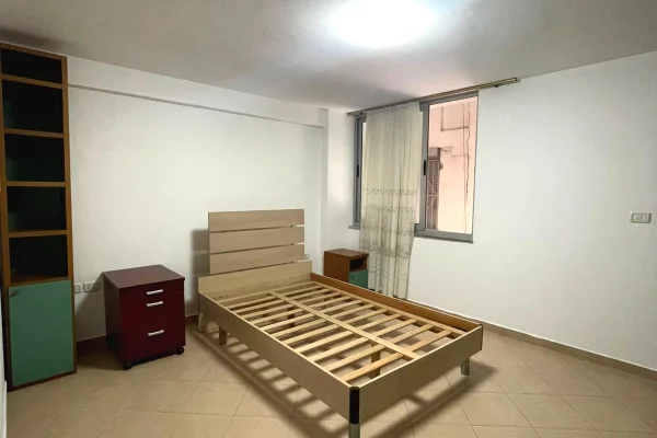 Shtepi me qera Apartament ne Tirane, 2+1, Mobilimi E mobiluar, Pagesa 60,000  Leke.