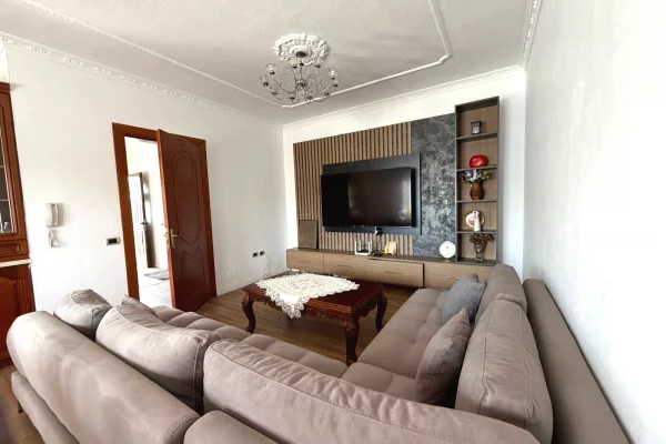 House for Rent 2+1 in Tirana - 55,000 Leke