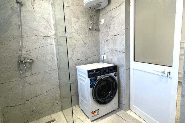 Shtepi me qera Vila Luksoze ne Tirane, 2+1, Mobilimi E mobiluar, Pagesa 60,000  Leke.