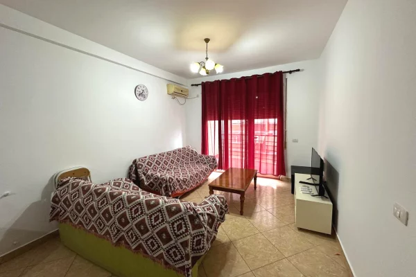 Shtepi me qera Apartament ne Tirane, 3+1, Mobilimi E mobiluar, Pagesa 800  Euro.