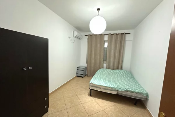 Shtepi me qera Apartament ne Tirane, 3+1, Mobilimi E mobiluar, Pagesa 800  Euro.