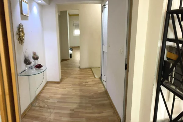 🏢Tek Piazza,Rr.Sulejman Pasha jepet me qera ambient biznesi,duplex me sip.130m2, Bosh 1,500Euro 