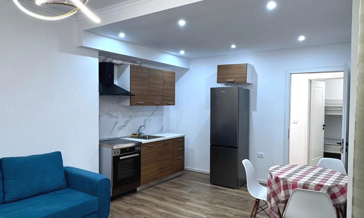 Shtepi ne shitje Apartament ne Tirane, 2+1, Mobilimi E mobiluar, Pagesa 139,000  Euro.