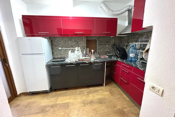 Shtepi me qera Apartament ne Tirane, 1+1, Mobilimi E mobiluar, Pagesa 55,000  Leke.