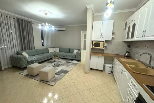 Shtepi me qera Apartament ne Tirane, 2+1, Mobilimi E mobiluar, Pagesa 60,000  Leke.