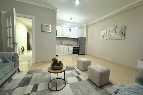 Shtepi me qera Apartament ne Tirane, 2+1, Mobilimi E mobiluar, Pagesa 60,000  Leke.