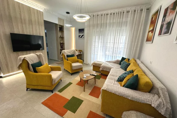 Casa in affitto 2+1 a Tirana - 1,200 Euro