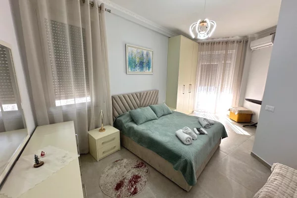 Appartamento in affitto a Tirana 2+1, Arredato