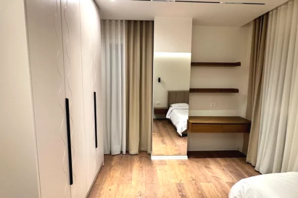 Shtepi me qera Apartament ne Tirane, 2+1, Mobilimi E mobiluar, Pagesa 900  Euro.