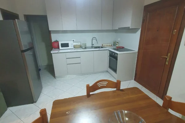 Villa di lusso in affitto a Tirana 2+1, Arredato