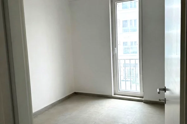 Appartamento in affitto a Tirana 2+1, SemiArredato