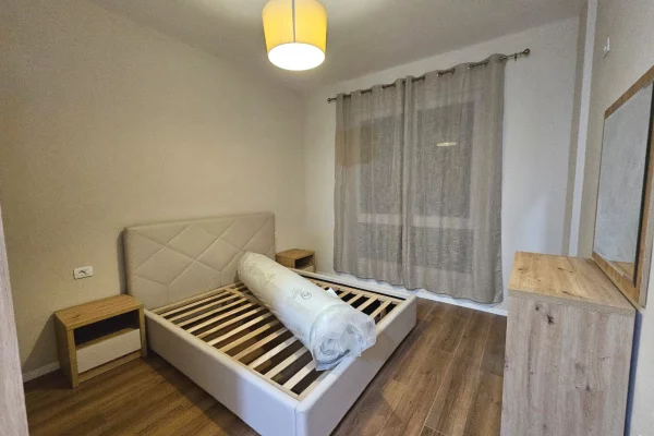 Appartamento in affitto a Tirana 2+1, Arredato