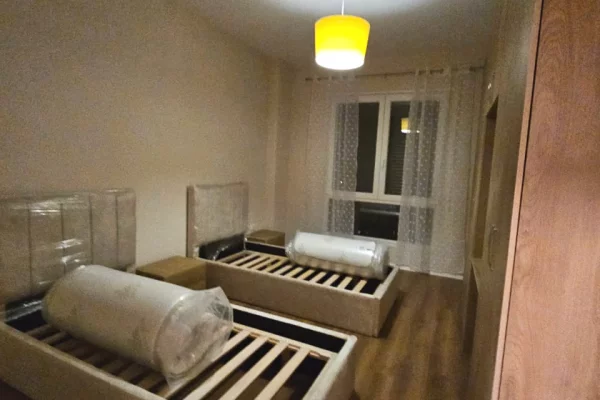 Appartamento in affitto a Tirana 2+1, Arredato