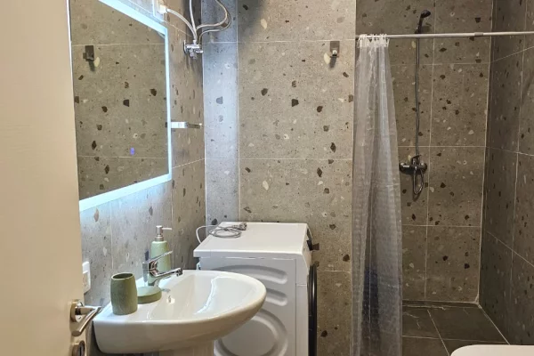 Appartamento in affitto a Tirana 2+1, Arredato