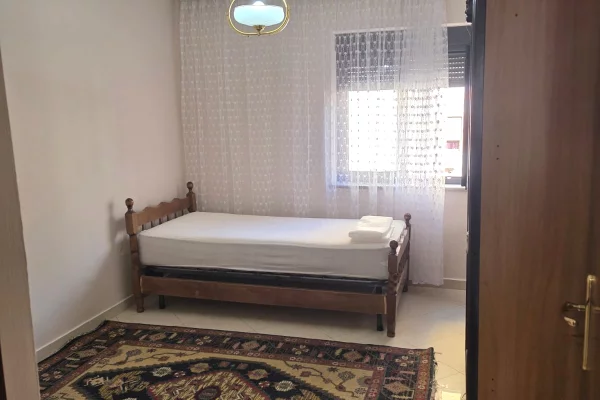 Appartamento in affitto a Tirana 2+1, Arredato