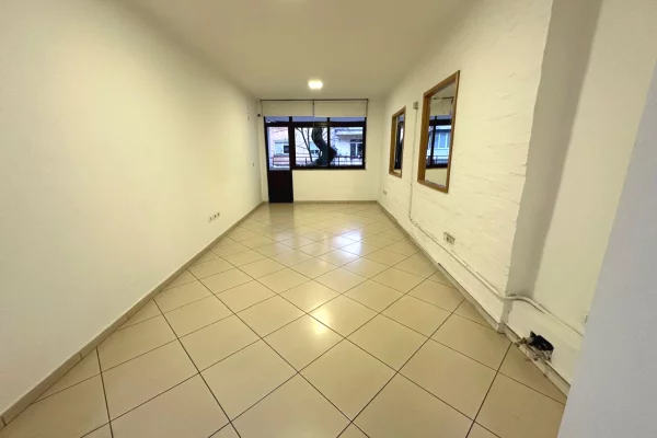 🏢Ne zonen e Myslym Shyrit,jepet me qera ambient biznesi,Bosh.700Euro