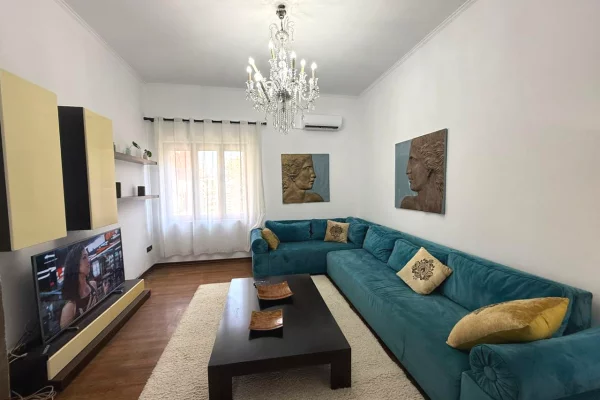 Casa in affitto 2+1 a Tirana - 1,200 Euro
