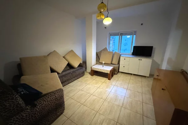 Appartamento in affitto a Tirana 3+1, Arredato