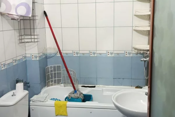 Appartamento in affitto a Tirana 2+1, SemiArredato