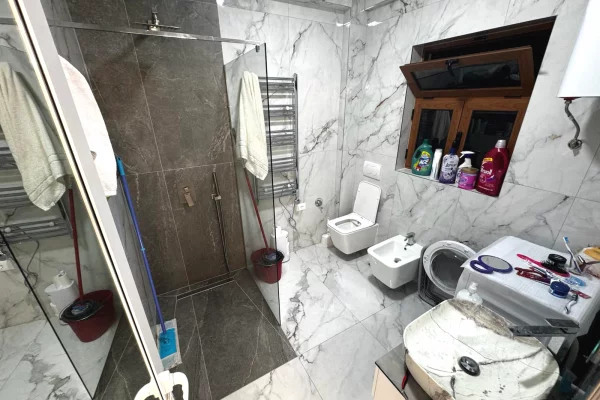 Villa di lusso in affitto a Tirana 2+1, Arredato