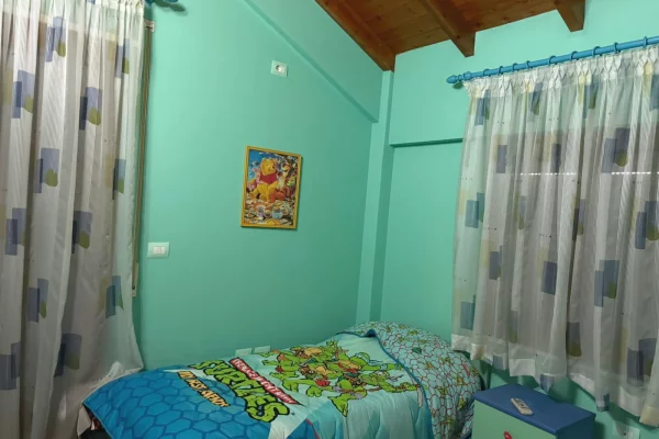 Shtepi me qera Vila Luksoze ne Tirane, 3+1, Mobilimi E mobiluar, Pagesa 2,000  Euro.