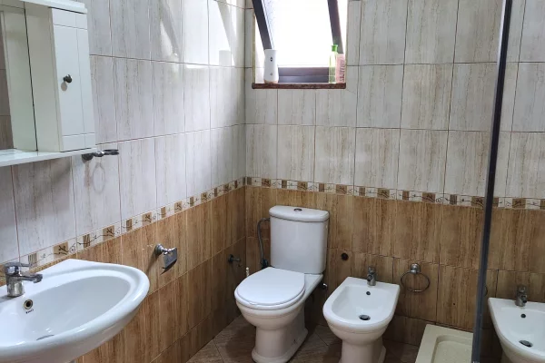 Appartamento in affitto a Tirana 2+1, Arredato