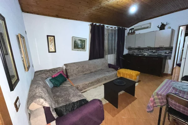 Villa di lusso in affitto a Tirana 2+1, Arredato