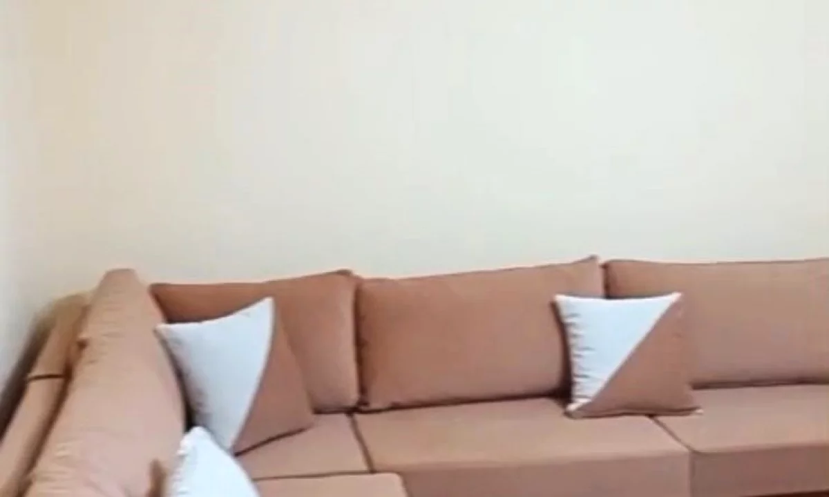 Appartamento in affitto a Tirana 2+1, Arredato