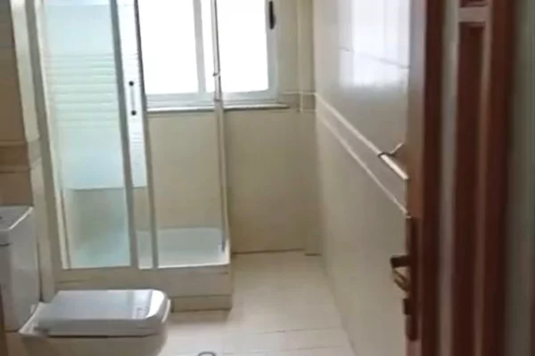 Appartamento in affitto a Tirana 2+1, Arredato