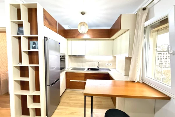 Shtepi me qera Apartament ne Tirane, 2+1, Mobilimi E mobiluar, Pagesa 700  Euro.