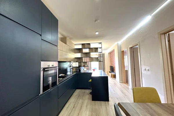 Shtepi me qera 2+1 ne Tirane - 420 Euro