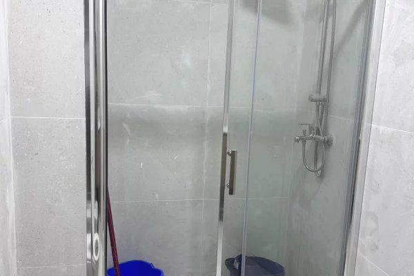 Shtepi me qera Apartament ne Tirane, 1+1, Mobilimi E mobiluar, Pagesa 600  Euro.