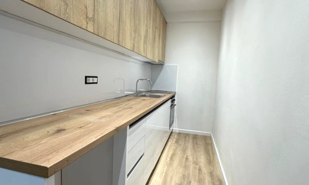 Shtepi me qera Vila Luksoze ne Tirane, 1+1, Mobilimi E mobiluar, Pagesa 70,000  Leke.