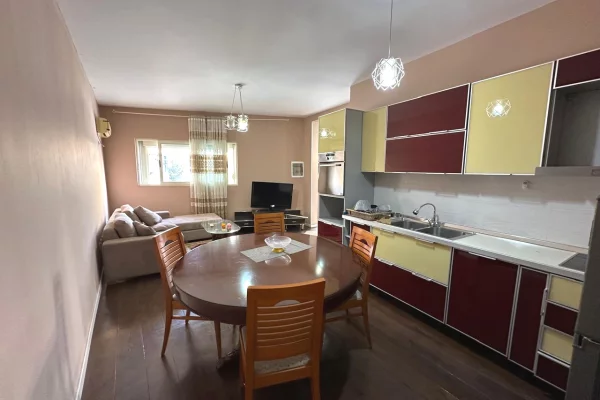 Prane Shkolles Mihal Grameno jepet me qera apartament 2+1,i mobiluar 50,000Leke