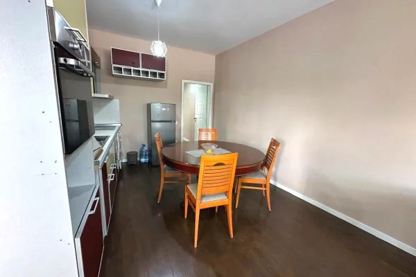 Shtepi me qera Vila Luksoze ne Tirane, 2+1, Mobilimi E mobiluar, Pagesa 50,000  Leke.