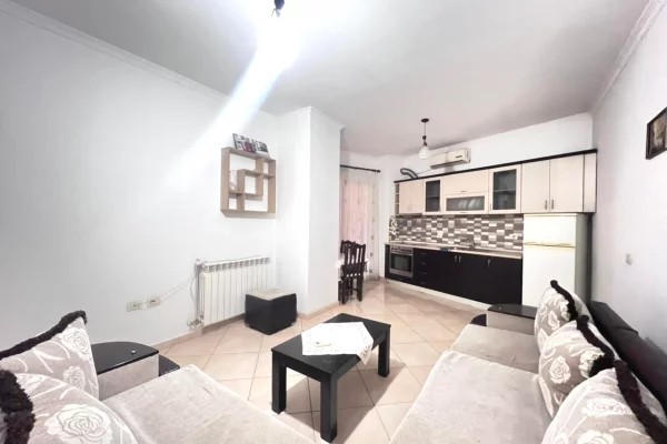 Shtepi me qera Apartament ne Tirane, 1+1, Mobilimi E mobiluar, Pagesa 50,000  Leke.
