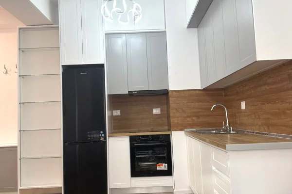 Shtepi me qera Apartament ne Tirane, 1+1, Mobilimi E mobiluar, Pagesa 45,000  Leke.