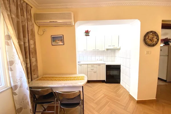 Shtepi me qera Apartament ne Tirane, 1+1, Mobilimi E mobiluar, Pagesa 55,000  Leke.